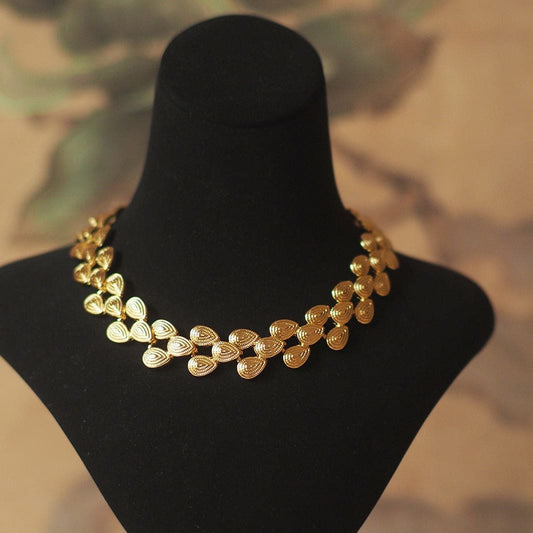 Vintage leaf Necklace