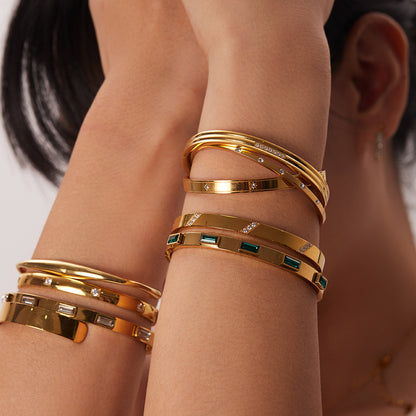 Tarnish-Free 18k Gold Bracelet Collection