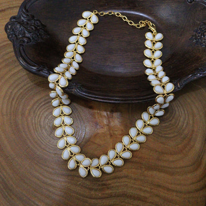 Exquisite Glass Necklace and Bracelet Set in Vintage Style for Women