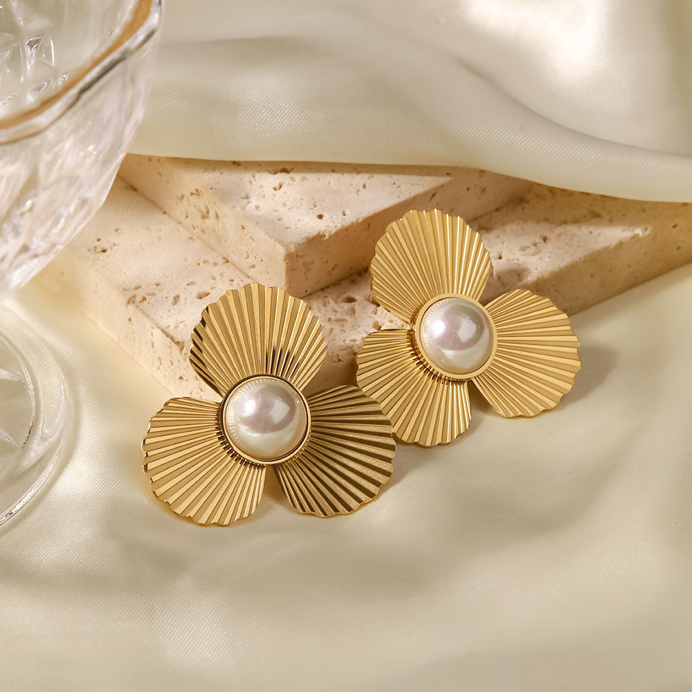 Pearl Flower Design Earrings