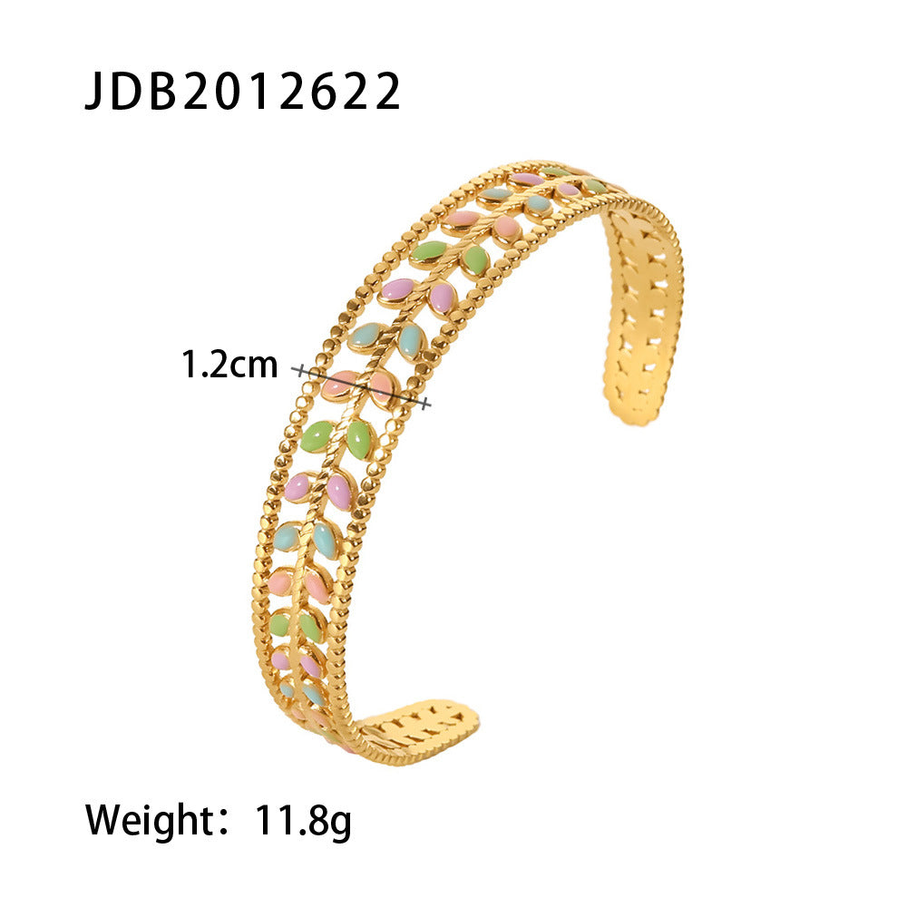 Tarnish-Free 18k Gold Bracelet Collection