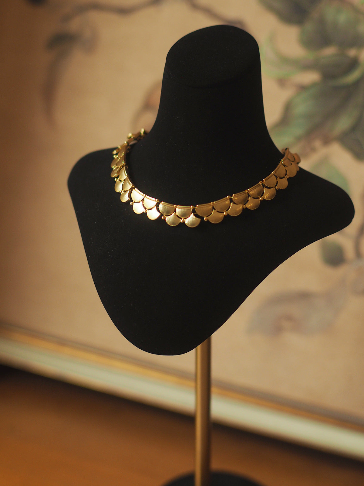 Mermaid Scales Ribbon Trifari Vintage Necklace