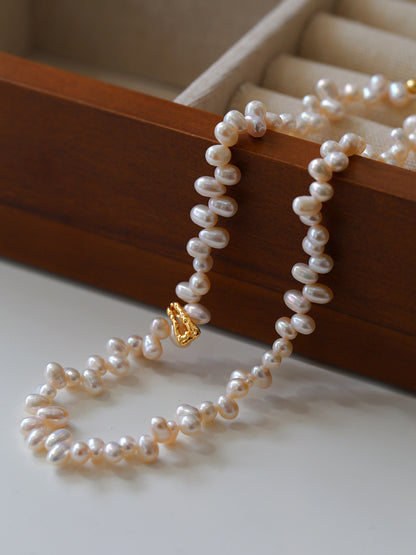 Freshwater Pearl Necklace Women's Unique Collarbone Chain