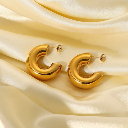 C Shape Earrings in Metal