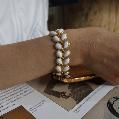 Exquisite Glass Necklace and Bracelet Set in Vintage Style for Women