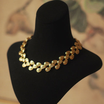 Vintage leaf Necklace